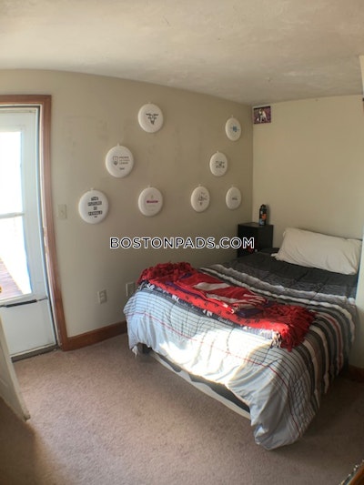 Fort Hill 3 Beds 1 Bath Boston - $3,300