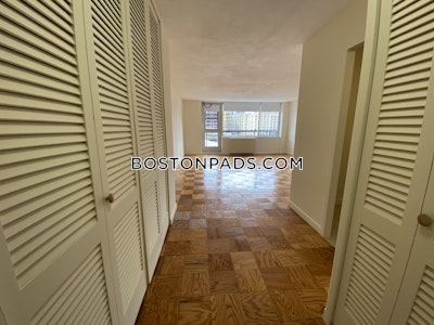 Brookline 1 Bed 1 Bath BROOKLINE- LONGWOOD AREA $3,200  Longwood Area - $3,200