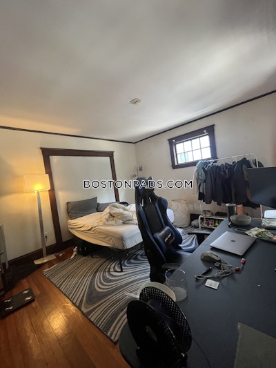 Somerville 4 Bed 1 Bath SOMERVILLE  Tufts - $5,200