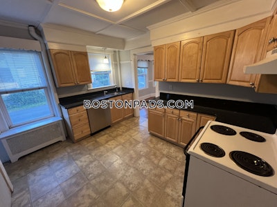 Medford 3 Beds 1 Bath  Tufts - $3,000