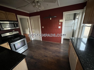 Medford 3 Beds Medford  Tufts - $3,200