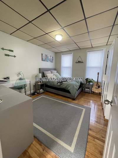 Medford 4 Beds 1 Bath  Tufts - $4,300