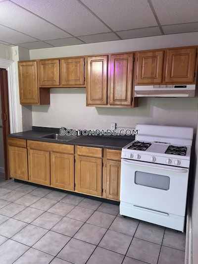 Cambridge 3 Beds 1 Bath  Central Square/cambridgeport - $3,300