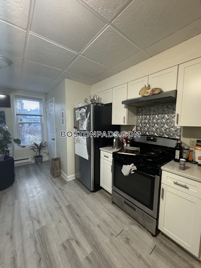 Medford 4 Beds 1 Bath  Tufts - $4,300