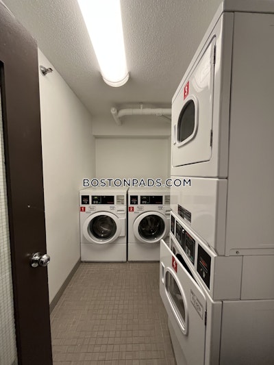 Downtown 1 Bed 1 Bath Boston - $5,190 No Fee