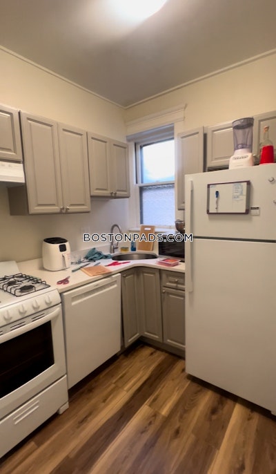 Brookline Apartment for rent 3 Bedrooms 1 Bath  Coolidge Corner - $4,500