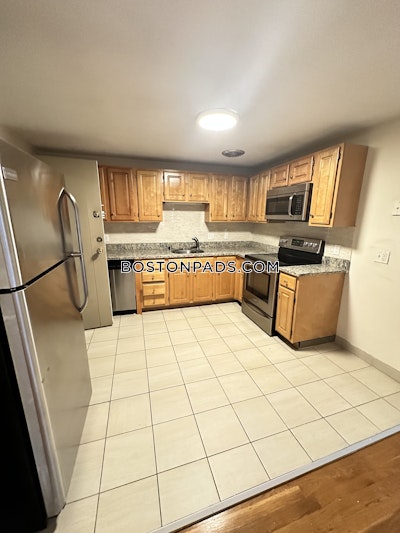 Brookline Apartment for rent 2 Bedrooms 1 Bath  Boston University - $3,400